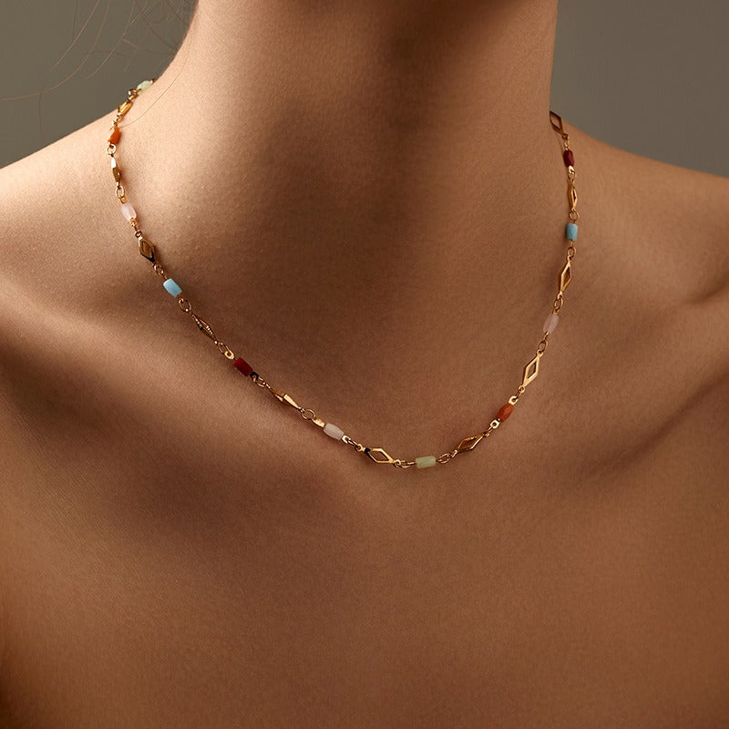 Bunte Schlüsselbeinkette mit Kristallperlen, verkupfertes 18-Karat-Echtgold, farberhaltende kleine, frische Halskette